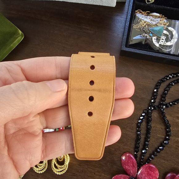 Louis Vuitton Strap Holder - Picture 2 of 4